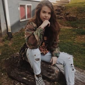 Meet your Posher, Laney